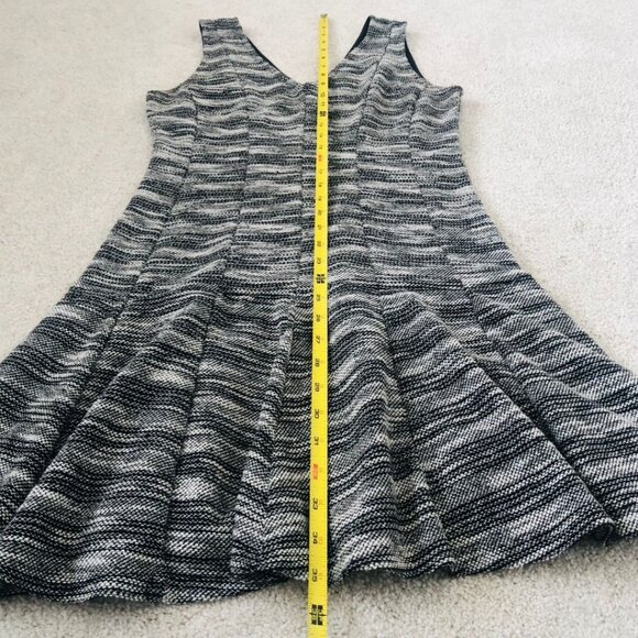 Banana Replublic Marled Tweed Fit-and-Flare Dress Size 4 - Picture 13 of 17